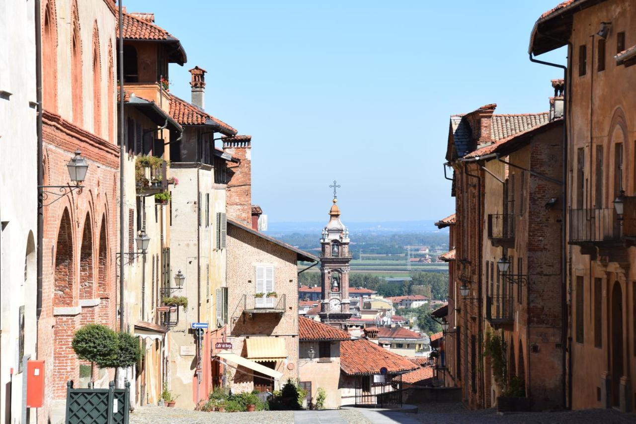 Saluzzo Historic Center Apartment Bagian luar foto