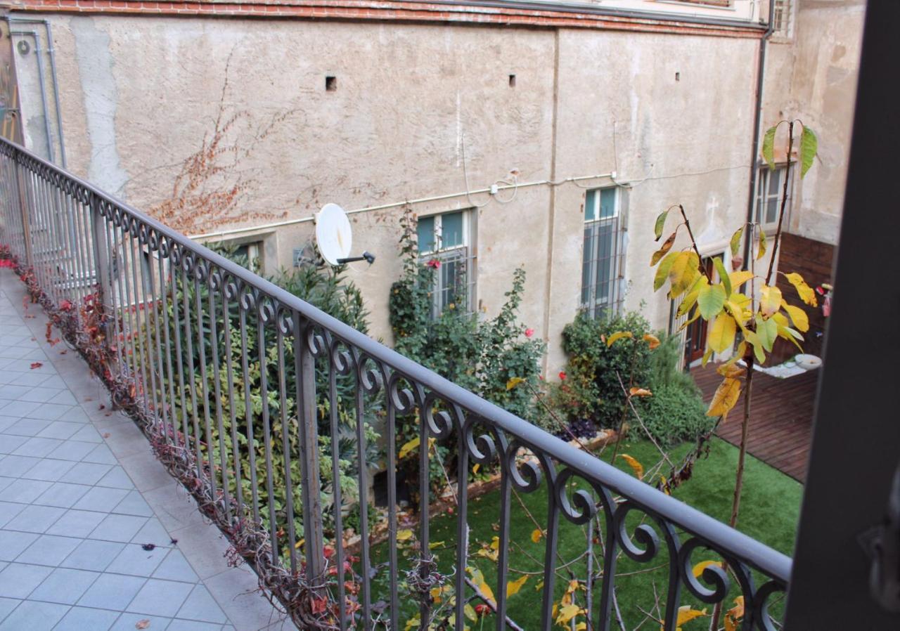 Saluzzo Historic Center Apartment Bagian luar foto